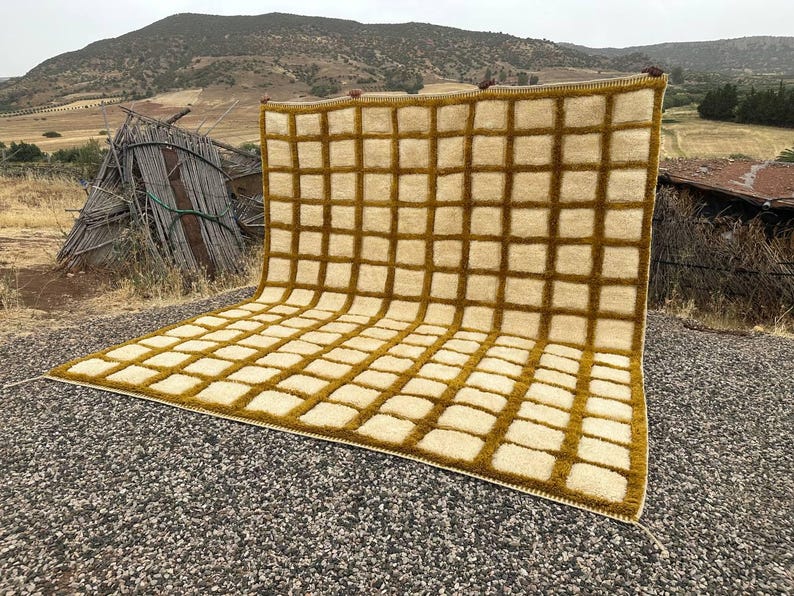 Luxury Moroccan Mrirt Rug – Handmade High-Quality
