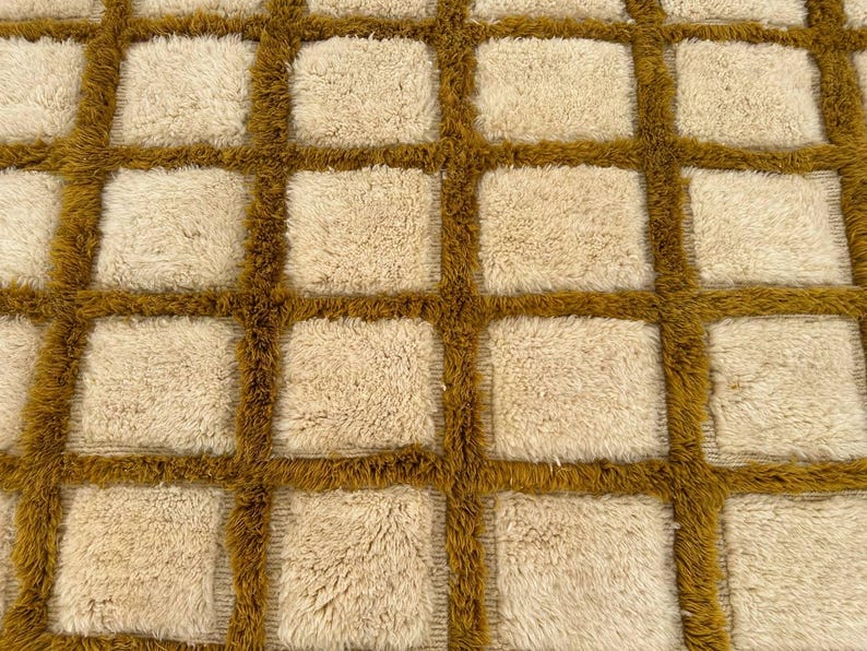 Luxury Moroccan Mrirt Rug – Handmade High-Quality