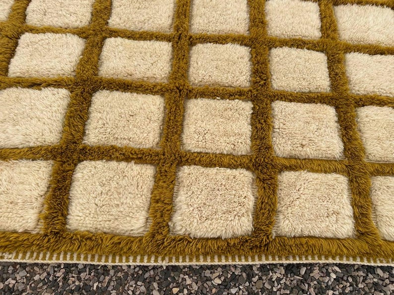 Luxury Moroccan Mrirt Rug – Handmade High-Quality