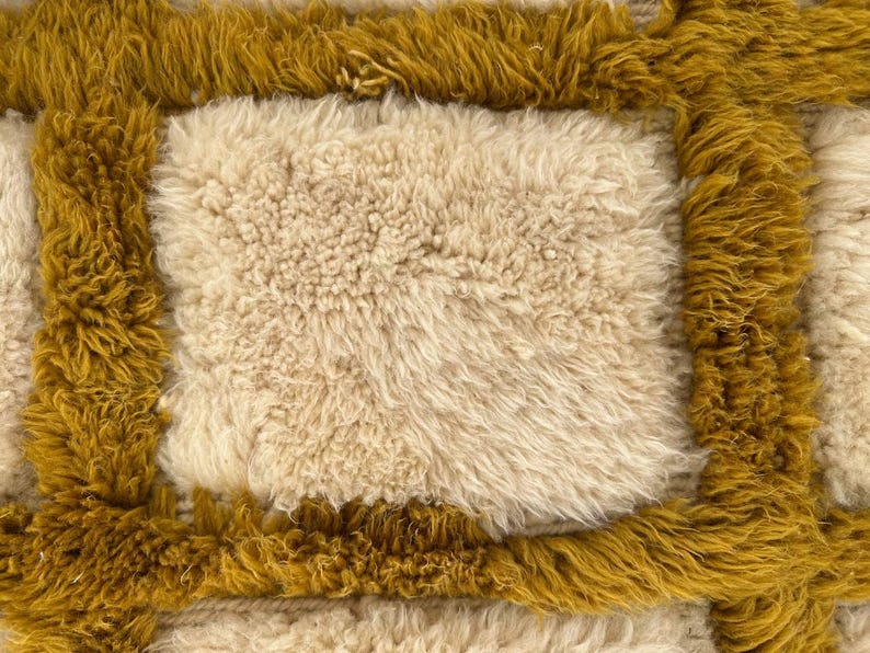 Luxury Moroccan Mrirt Rug – Handmade High-Quality